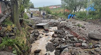 Ardahan'da Sağanak ve Dolu Köylere Zarar Verdi