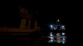 Elazığ-Malatya Feribotu Fırtınada Sürüklendi: Yolcular Tahliye Edildi