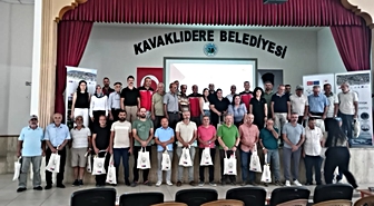 Kavaklıdere'de ceviz üreticilerine yetiştiricilik eğitimi