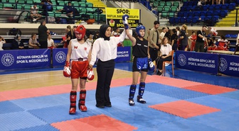 Kütahya'da Kick Boks Zafer Kupası 814 Sporcuyla Başladı