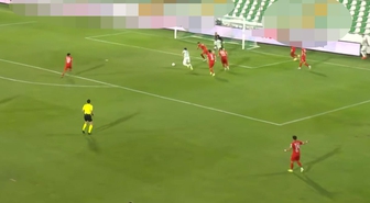 Muğlaspor-Boluspor maçındaki reklam panolarını görenler inanamadı