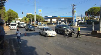 Nazilli'de pikap-otomobil çarpıştı: 1 yaralı
