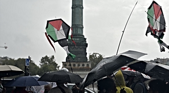 Paris'te Filistin'e destek yürüyüşü