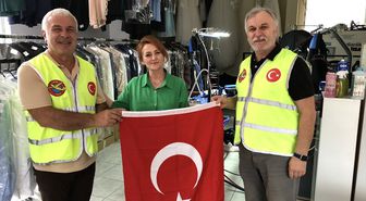THK Sinop'tan Zafer Bayramı'nda Esnafa Bayrak