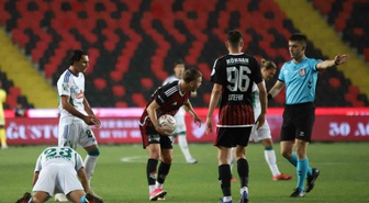 Rizespor'dan İlk Yarıda Fark: 2-0