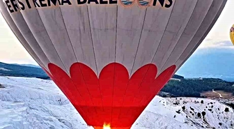 Pamukkale'de 30 Ağustos Zafer Bayramı: Türk Bayraklı Balonlarla Kutlama