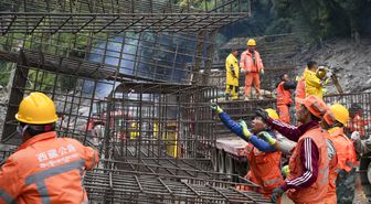 Gyirong'da Heyelana Karşı Gabion Kafeslerle Önlem