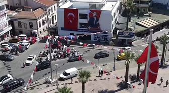 Ayvalık 30 Ağustos Zafer Bayramı'nda Kırmızı Beyaza Büründü