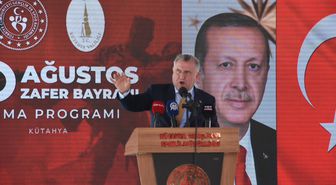 Bakan Bak: 'Bu topraklarda bayrak inmez, ezan susmaz'