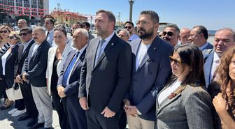 CHP İzmir'den 30 Ağustos Çelenk Töreni