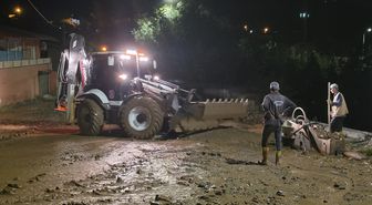 Üzümlü'de sağanak: Taşkın ve su baskınları