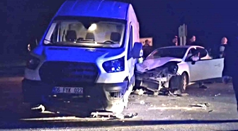 Hisarcık'ta Otomobil-Minibüs Çarpıştı: 3 Yaralı