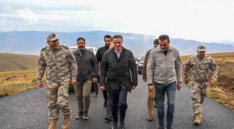 Erzurum'da 3 Bin 216 Rakımdaki Radar Yoluna Sıcak Asfalt