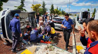 Afyonkarahisar'da İki Otomobil Çarpıştı: 7 Yaralı