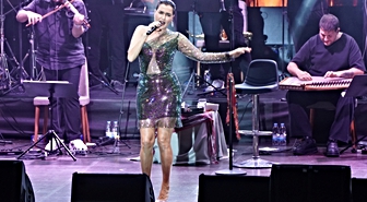 Şevval Sam Manavgat'ta Tatilcilere Konser Verdi