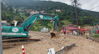 Uzungöl'de Koşon Deresi Taştı: Ekipler Sahada