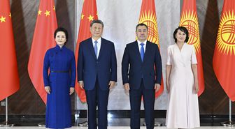 Xi Jinping Kırgızistan Cumhurbaşkanı ile Görüştü