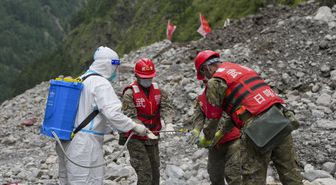 Gyirong Sınır Kapısı'nda Heyelan Sonrası Dezenfeksiyon Çalışmaları