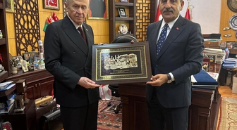 Bahçeli, Kamu-Sen'in Raporunu Kabul Etti