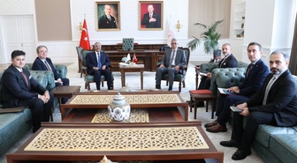 Sağlık Bakanı Memişoğlu, D-8 Genel Sekreteri Mahmood ile görüştü