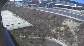 Başakşehir'de Kamyonet Işıklarda Bekleyen 4 Araca Çarptı: 1 Yaralı
