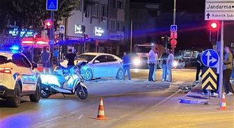 İnegöl'de İki Otomobil Çarpıştı: 9 Yaralı