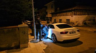 Çorum'da Park Halindeki Otomobile Silahlı Saldırı