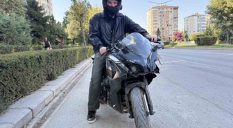 Genç motosikletçi üst üste kaza yaptı: 'Günde 3 kaza yapmadan kendime gelemiyorum'