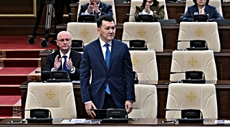 Kazakistan'da ilk cumhurbaşkanı yardımcısı Erlan Karin oldu