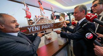Özgür Özel'den YENİ Parti'de Fidan Dikme Töreni