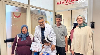 Serik'te sünnet şöleni: Çocuklar akülü arabalarla ameliyathanede