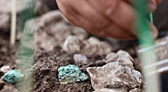 Çayönü'nde 42 Malakit ve Bakır Nesne Bulundu
