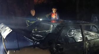 Hatay'da Otomobil Yangını Kontrol Altına Alındı