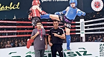 Elazığlı Muaythai Sporcusu Ömer Asaf Hoşdağ Türkiye Üçüncüsü