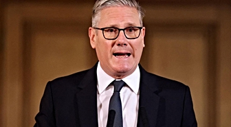İngiltere'nin eski başbakanı Keir Starmer milletvekilliğinden de istifa etti
