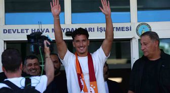 Deniz Gül İstanbul'da! Galatasaray'ın Yeni Transferi Heyecanlı