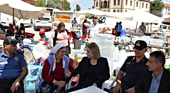 Kaymakam semt pazarını ziyaret etti