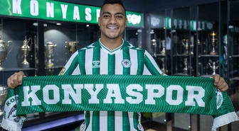Konyaspor, Mostafa Mohamed ile 3 yıllık sözleşme imzaladı