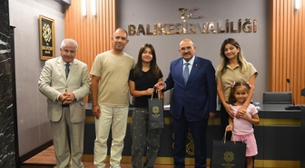 Balıkesir Valisi'nden LGS ve YKS'de Büyük Başarı Gösteren Öğrencilere Tebrik