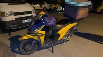 Bolu'da Taksi ile Motosiklet Çarpıştı: Moto Kurye Yaralandı