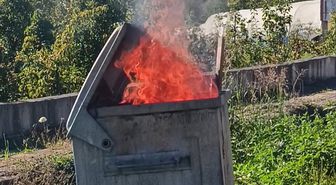 Bartın'da Çöp Konteyneri Yangını Mahalleli Tarafından Söndürüldü