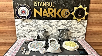 Esenyurt'ta Uyuşturucu Operasyonu: 72 Bin Hap Ele Geçirildi