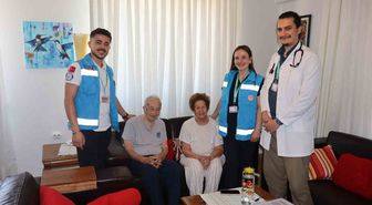 Bursa'da Evde Sağlık Hizmetleri: 2 Bin 700 Hastaya 'Aileden Biri' Gibi Bakım