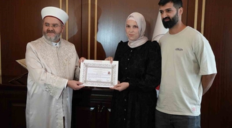 Gazze'deki Dramdan Etkilenen Alman Kadın Müslüman Oldu