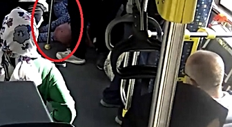 Otobüs Şoförü Fenalaşan Kadını Hastaneye Yetiştirdi