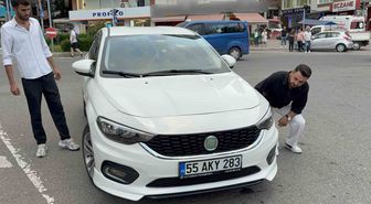 Samsun'da otomobil yayalara çarptı: 2 yaralı