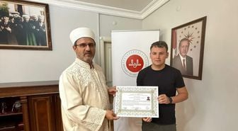 İrlandalı Aaron Müslüman Oldu, İsmi Harun