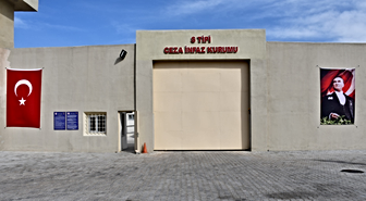 Muhalefet milletvekillerinden Antalya S Tipi Cezaevi'ndeki işkence iddialarına ilişkin TBMM'ye başvuru