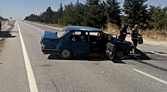 Sivrihisar'da iki araç çarpıştı: 6 yaralı