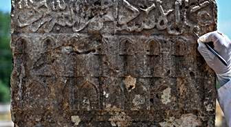 Van'da 700 Yıllık Mezar Taşında Yeni Usta İzi